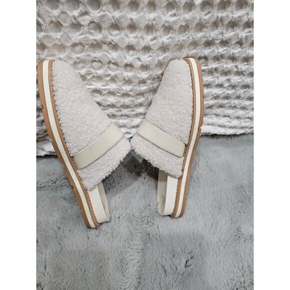 Time and Tru Women's Buckled Mule Slides size 8- worn once - Picture 4 of 5